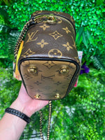Load image into Gallery viewer, Lv VANITY PM bag
